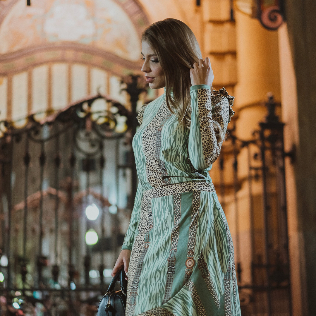 Conjunto Saia e Blusa Estampado Tons Verde Agua